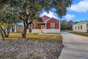 904 Central Blvd in Bertram, TX - Building Photo