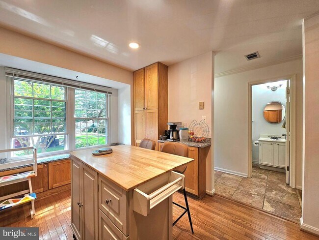 5939 Heatherwood Ct in Alexandria, VA - Building Photo - Building Photo