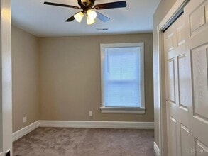 3939 Section Rd in Cincinnati, OH - Foto de edificio - Building Photo