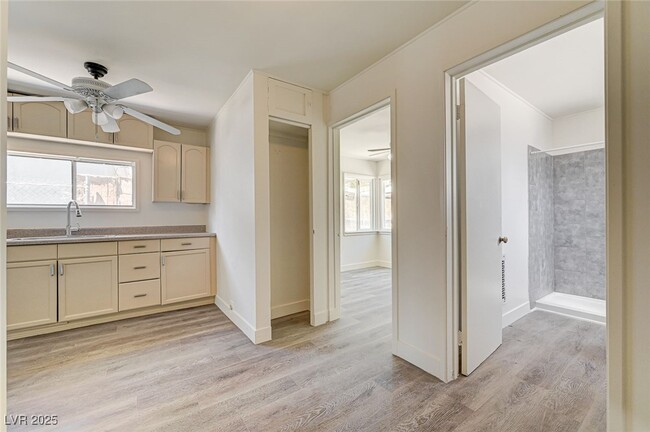 property at 1405 E Bridger Ave