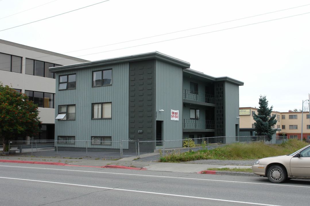 237 E 3rd Ave in Anchorage, AK - Building Photo