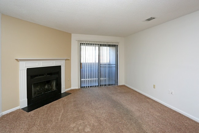 Three Oaks in Valdosta, GA - Foto de edificio - Interior Photo