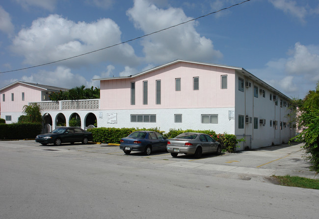 The Yorkshire House in Miami, FL - Building Photo - Building Photo