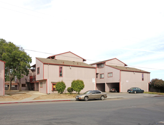 784-792 Garner Ave in Salinas, CA - Building Photo - Building Photo