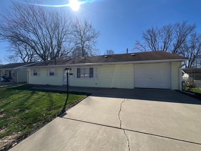 property at 6 Ridge Ct