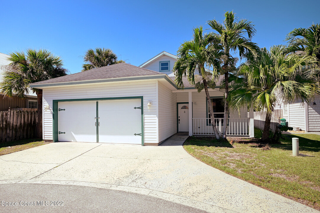 7373 Stuart Ave in Melbourne Beach, FL - Building Photo