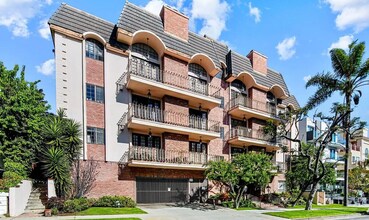 11815 Dorothy St, Unit 5 in Los Angeles, CA - Building Photo - Building Photo