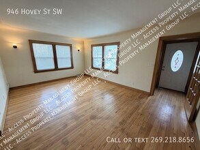 946 Hovey St SW in Grand Rapids, MI - Building Photo - Building Photo