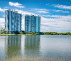 2641 N Flamingo Rd in Sunrise, FL - Building Photo