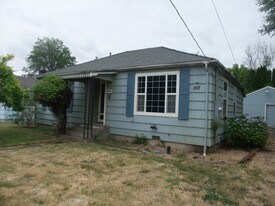 904 NW 29th St in Corvallis, OR - Building Photo