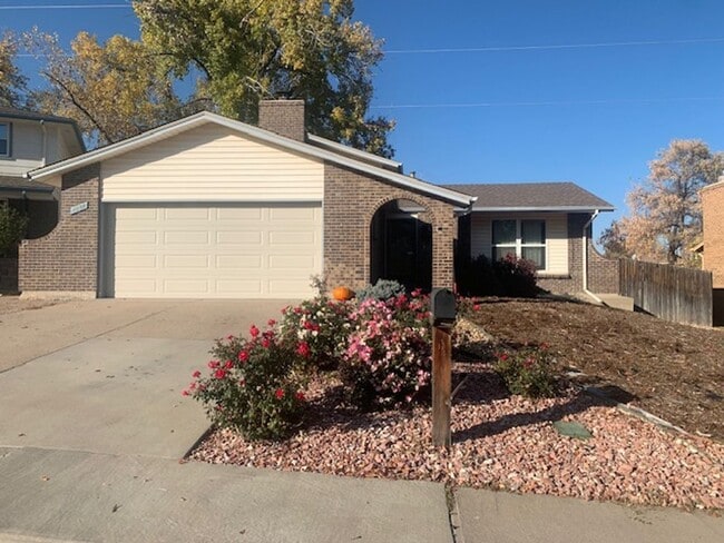 property at 4037 E Caley Pl