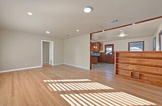 1900 Cedar Ave in Austin, TX - Building Photo - Building Photo