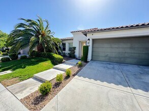 12034 Whitehills St in Las Vegas, NV - Building Photo - Building Photo