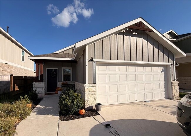 112 Bennington Dr in Liberty Hill, TX - Building Photo - Building Photo