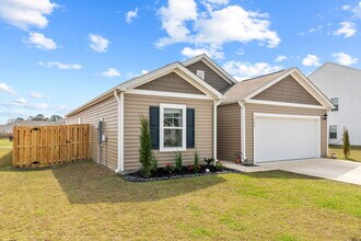 525 Birdsong Dr in Surf City, NC - Building Photo - Building Photo
