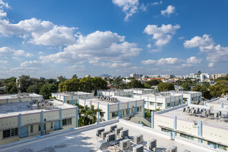 Joe Moretti II Apartments in Miami, FL - Building Photo - Building Photo