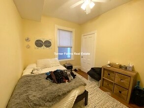 43 Hillside St, Unit 2F in Boston, MA - Building Photo - Building Photo