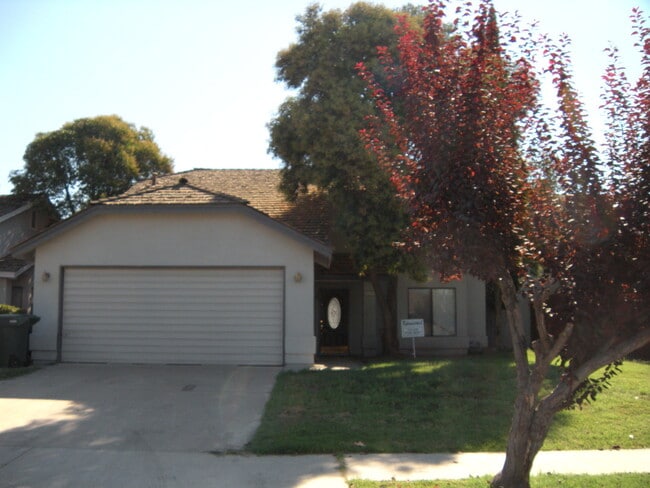 property at 1128 N Manzanita St
