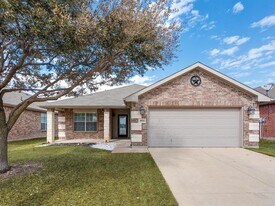 4816 Blue Top Dr in Fort Worth, TX - Building Photo