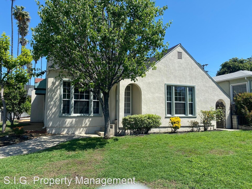 1597 Grandola Ave in Los Angeles, CA - Building Photo