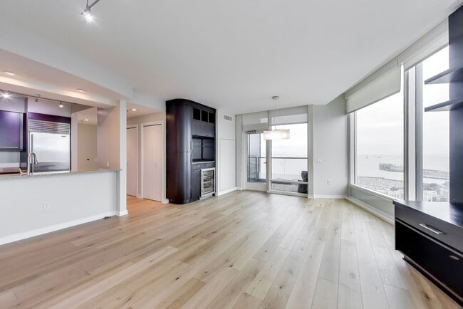 425 1st St in San Francisco, CA - Building Photo - Building Photo