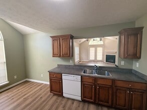 405 Fledge Dr in Louisville, KY - Building Photo - Building Photo