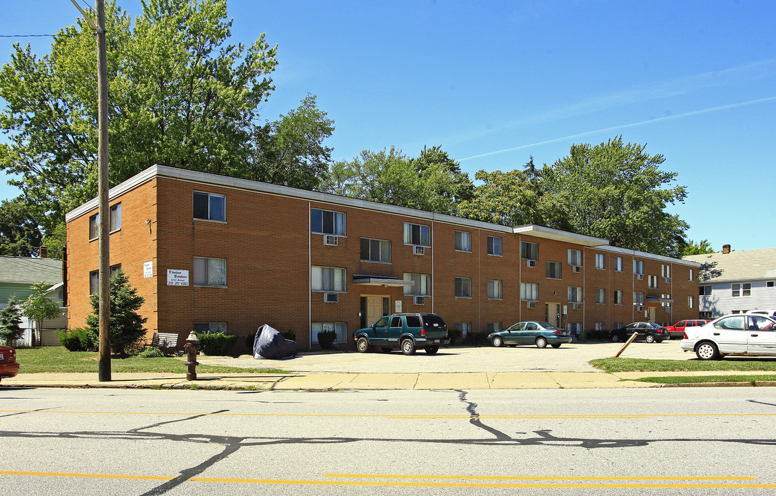 Chelsea Lakewood in Lakewood, OH - Building Photo