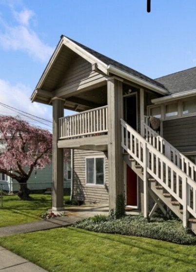 property at 305 Calistoga St W
