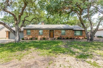 5831 Elderwood Dr in Dallas, TX - Building Photo - Building Photo