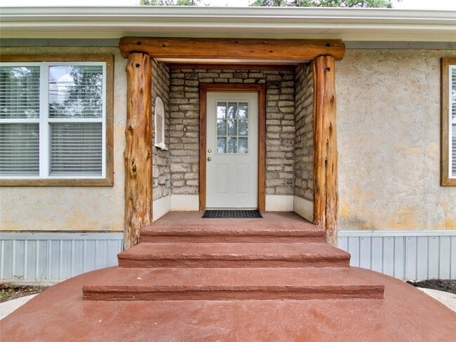 1600 San Juan Dr in Austin, TX - Building Photo - Building Photo