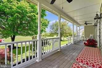 40883 Meadow Vista Pl in Lovettsville, VA - Building Photo - Building Photo