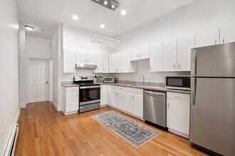 249 Roxbury St, Unit 1 in Boston, MA - Building Photo - Building Photo