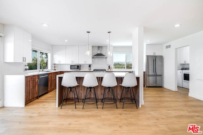 property at 6426 Ellenview Ave