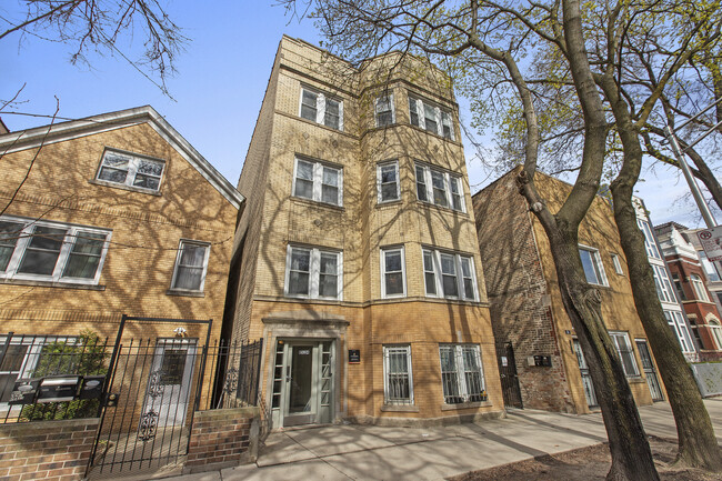 property at 1524 N Artesian Ave