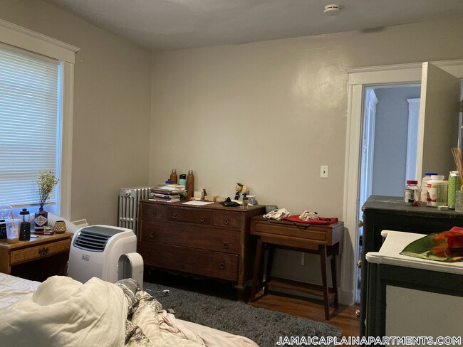 8 Woodside Ave in Boston, MA - Building Photo - Building Photo