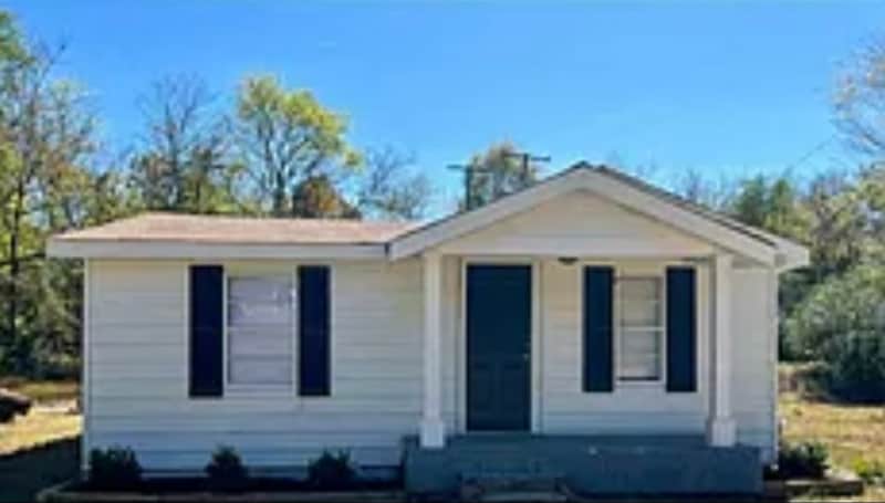 2738 Spring St in Hot Springs, AR - Building Photo