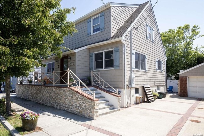 property at 8 Inwood Ave