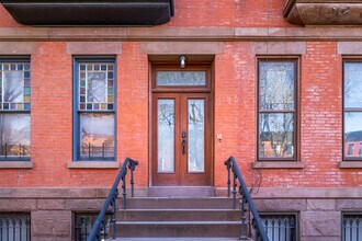 280 Macon Street in Brooklyn, NY - Foto de edificio - Building Photo