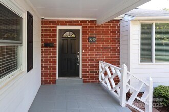 5310 Buckingham Dr in Charlotte, NC - Building Photo - Building Photo