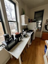 2457 N Drake Ave, Unit Juan in Chicago, IL - Building Photo - Building Photo