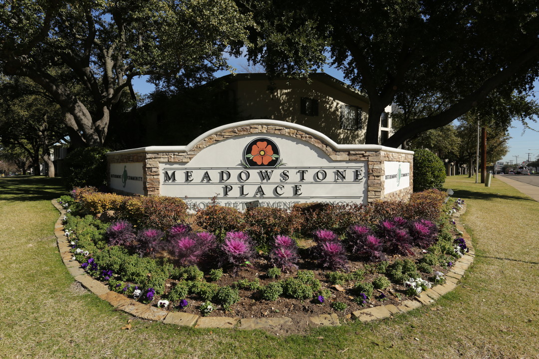 Meadowstone Place Senior Living in Dallas, TX - Building Photo