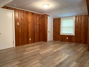 2430 Midday St in Jackson, MI - Building Photo - Building Photo