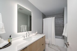Vivre in Washington, DC - Foto de edificio - Interior Photo