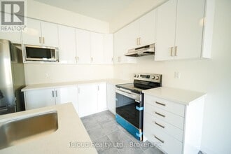 67 George Brier Dr E in Brant, ON - Building Photo - Building Photo