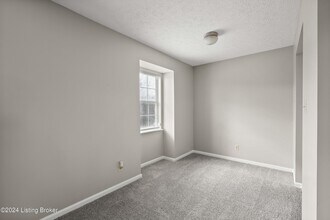 815 Mt Tabor Rd in New Albany, IN - Building Photo - Building Photo