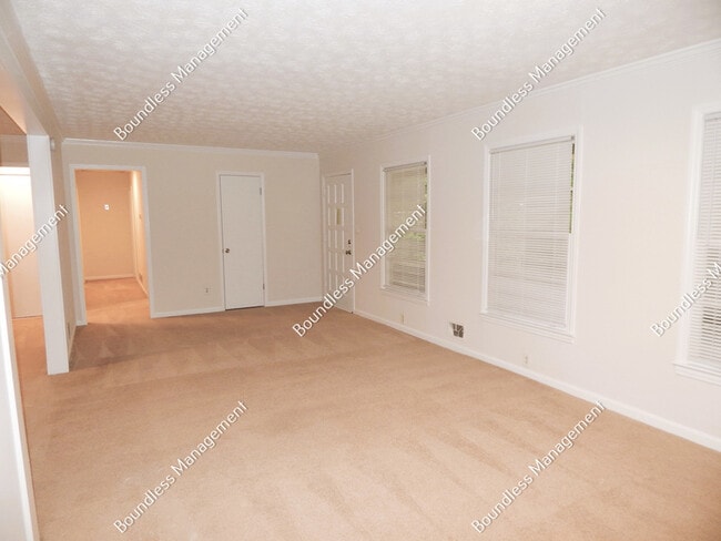743 Verde Dr in Riverdale, GA - Building Photo - Building Photo