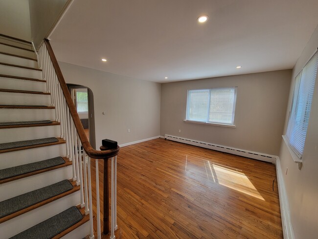 property at 13 Mercer St