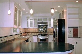 4804 Caswell Ave in Austin, TX - Foto de edificio - Building Photo