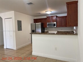 5881 NW 32nd Ave, Unit 05881 in Miami, FL - Building Photo - Building Photo