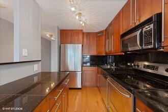405 N Wabash Ave, Unit 3401 in Chicago, IL - Building Photo - Building Photo
